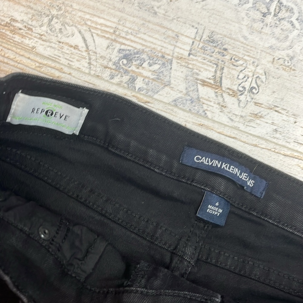 Calvin Klein Women's High Rise Black Denim Shorts Size 6 - Picture 5 of 9